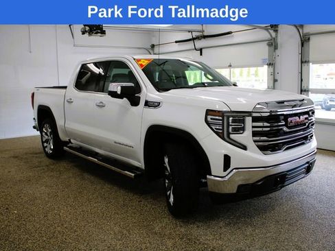 Used 2022 GMC Sierra 1500 SLT w/ SLT Convenience Package AWD/4WD image 8