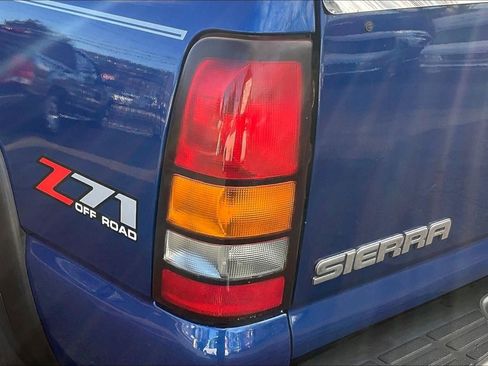 Used 2004 GMC Sierra 1500 SLE w/ Light Duty Power Package AWD/4WD image 20