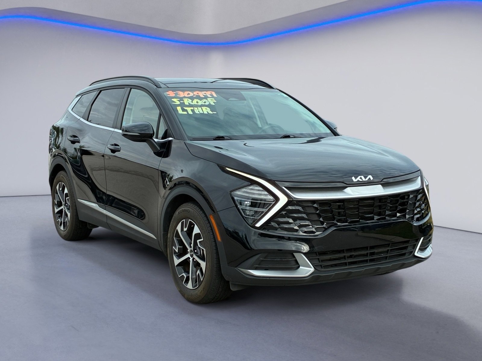 Used 2025 Kia Sportage EX w/ Premium Package FWD image 4
