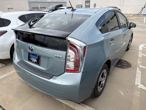Used 2012 Toyota Prius Four image 11