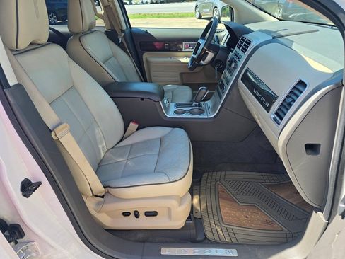 Used 2009 Lincoln MKX AWD image 22