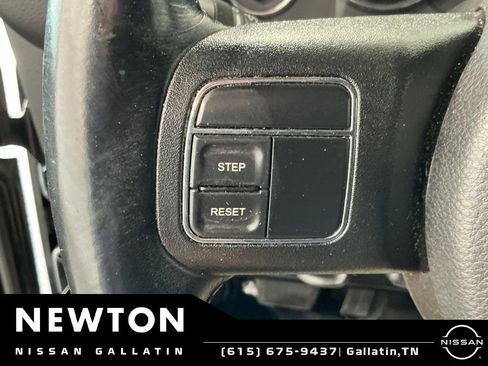 Used 2018 Jeep Wrangler Unlimited Sahara AWD/4WD image 34