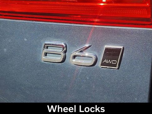 Certified 2023 Volvo XC60 B6 Ultimate w/ Protection Package Premier image 19