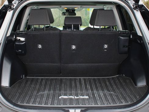 Used 2021 Toyota RAV4 XLE w/ Convenience Package image 13