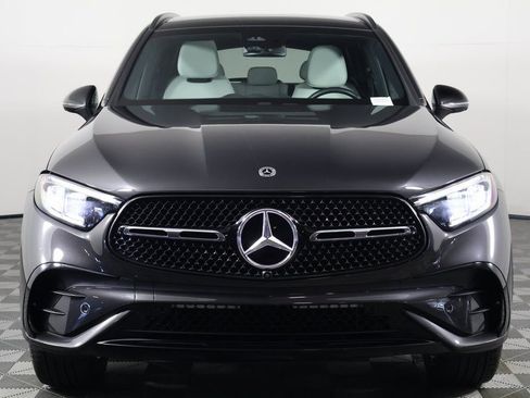 Used 2024 Mercedes-Benz GLC 300 4MATIC image 2