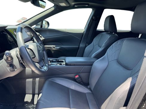 Used 2024 Lexus RX 350 FWD w/ Technology Package image 9