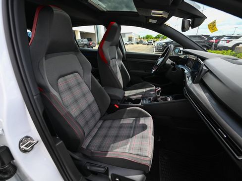 Used 2022 Volkswagen GTI SE FWD image 24
