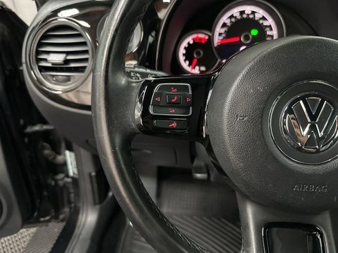 Used 2018 Volkswagen Beetle 2.0T S image 17