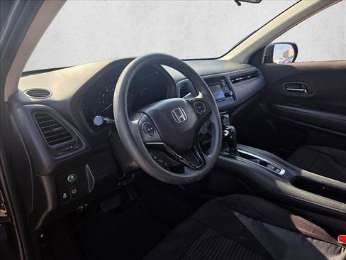 Used 2022 Honda HR-V LX image 9