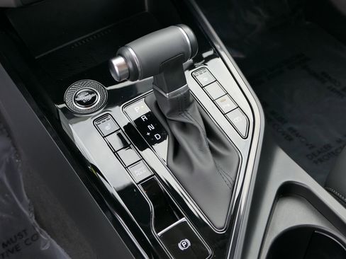 Certified 2025 Kia Niro EX image 21