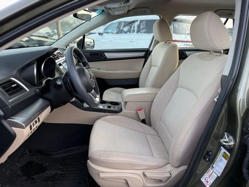Used 2019 Subaru Outback 2.5i image 2