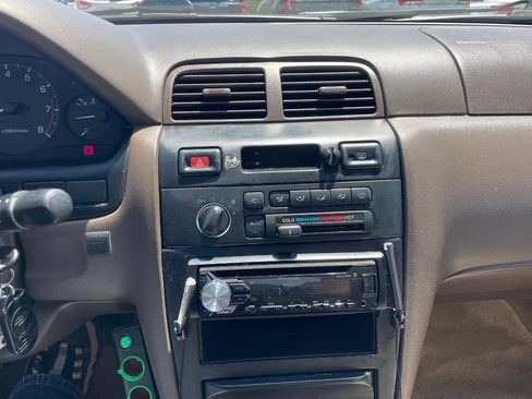 Used 1996 Nissan Maxima SE FWD image 18