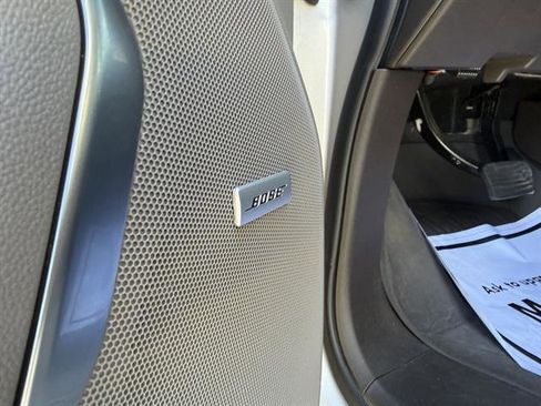 Used 2021 GMC Yukon SLT w/ SLT Luxury Package image 34