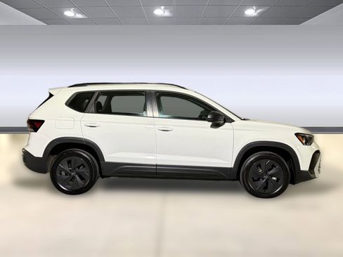 Used 2025 Volkswagen Taos S image 8