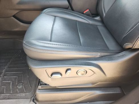 Used 2023 GMC Yukon Denali w/ LPO, Floor Liner Package AWD/4WD image 24