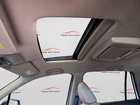 Used 2021 Honda Pilot Touring image 37