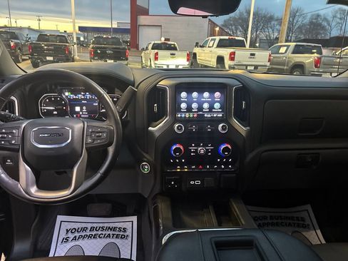 Used 2022 GMC Sierra 1500 Denali w/ Denali Reserve Package image 17