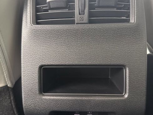 New 2025 Mitsubishi Outlander SE image 30