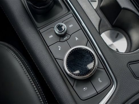 New 2025 Cadillac XT6 Sport w/ Technology Package image 14