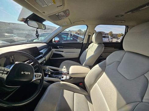 Used 2023 Kia Telluride S image 12