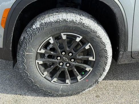 New 2026 Chevrolet Traverse Z71 w/ Enhanced Driving Package image 4