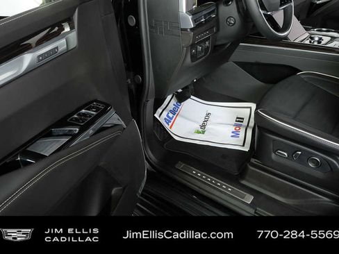 Used 2025 Cadillac Escalade ESV Premium Luxury w/ LPO, Floor Liner Package image 8