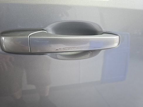 Used 2018 Dodge Grand Caravan SE w/ UConnect Hands-Free Group FWD image 6