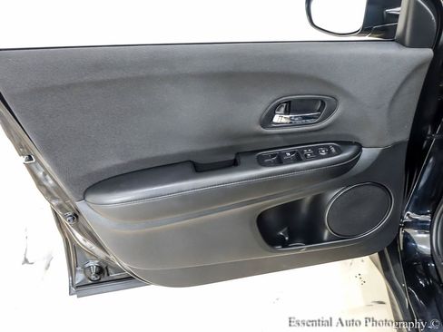 Used 2022 Honda HR-V LX image 24