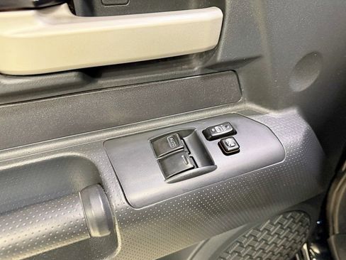 Used 2009 Toyota FJ Cruiser 4WD image 33