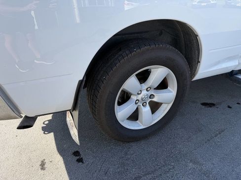Used 2016 RAM 1500 Classic SLT AWD/4WD image 6