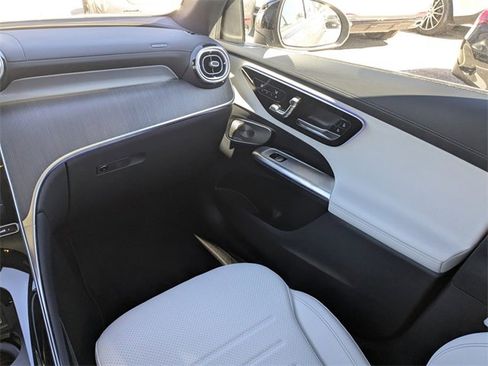 New 2026 Mercedes-Benz GLC 300 image 18