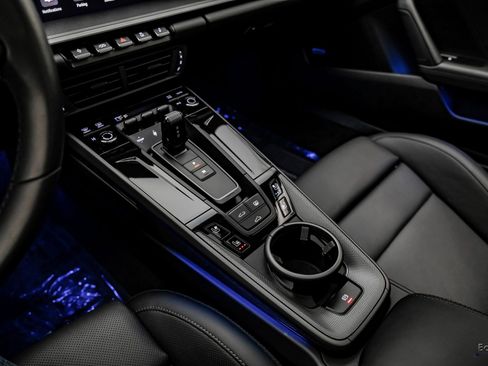 Used 2025 Porsche 911 Carrera image 59