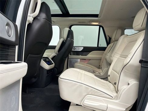 Used 2023 Lincoln Navigator L Black Label image 21