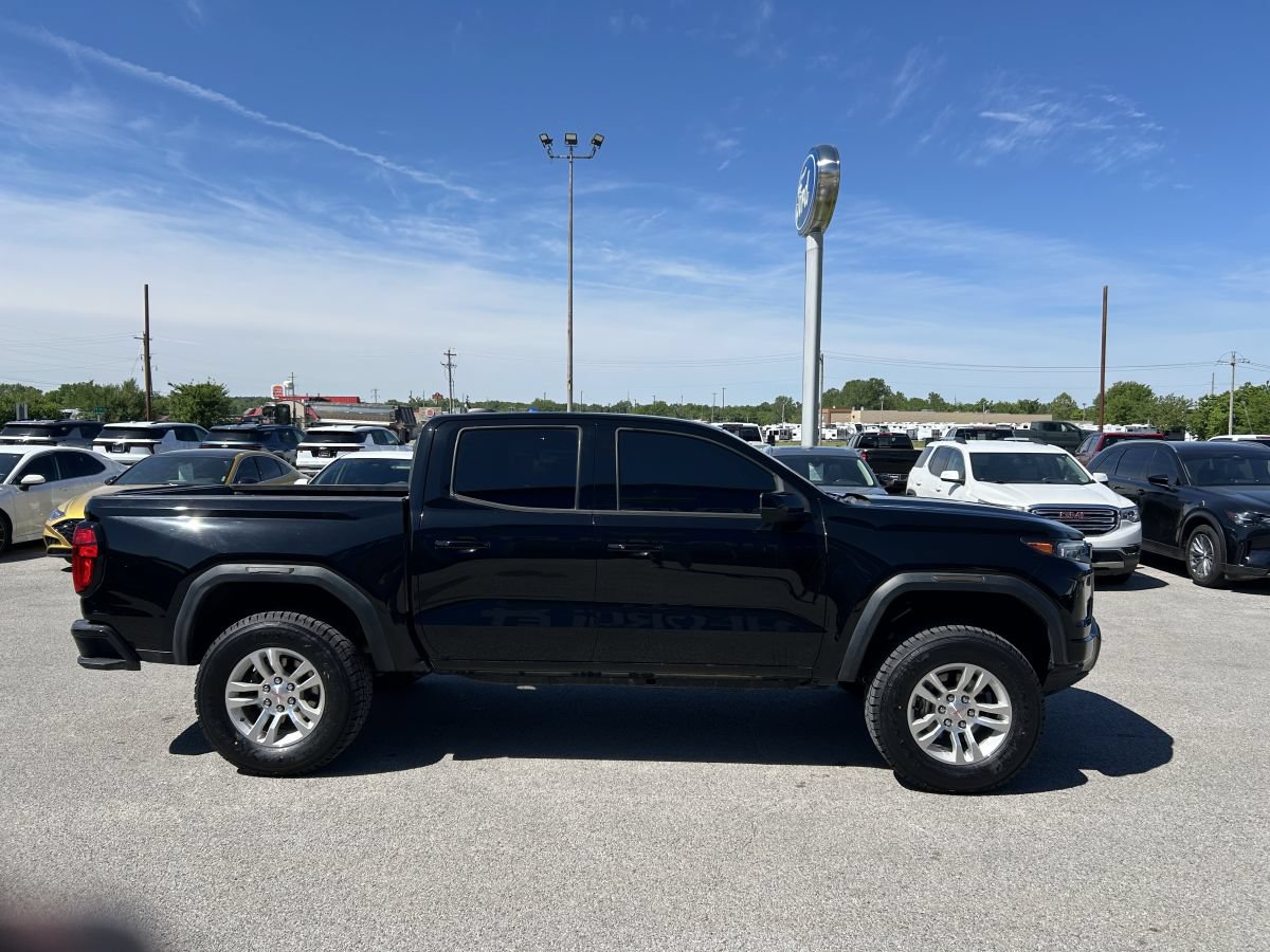 Used 2023 GMC Canyon Elevation w/ Elevation Premium Package AWD/4WD image 4