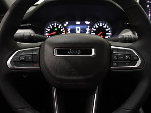 Used 2025 Jeep Compass Limited AWD/4WD image 13