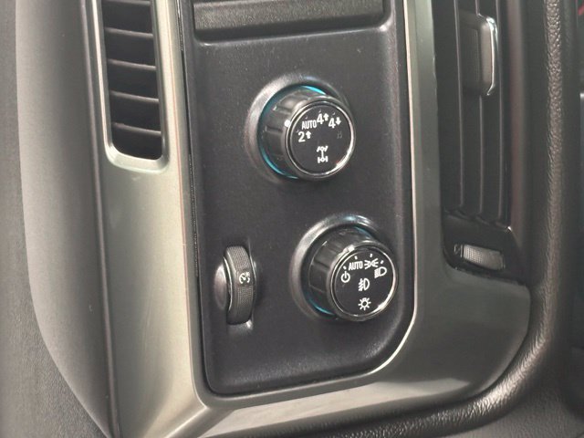 Used 2018 Chevrolet Silverado 1500 LT w/ All Star Edition AWD/4WD image 16