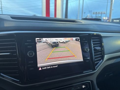 Used 2021 Volkswagen Atlas Cross Sport SEL image 26