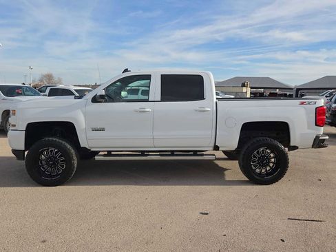 Used 2018 Chevrolet Silverado 1500 LT w/ Texas Edition image 3