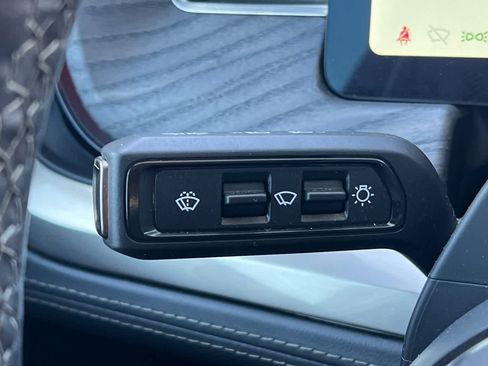 Used 2023 Rivian R1T Adventure image 32