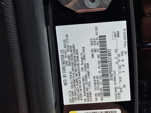 Used 2016 Ford Fusion SE w/ Equipment Group 201A FWD image 26