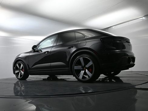 Certified 2025 Porsche Macan 4S Electric image 50