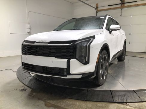 New 2026 Kia Sportage SX image 3