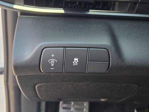 New 2026 Hyundai Elantra Sport FWD image 15