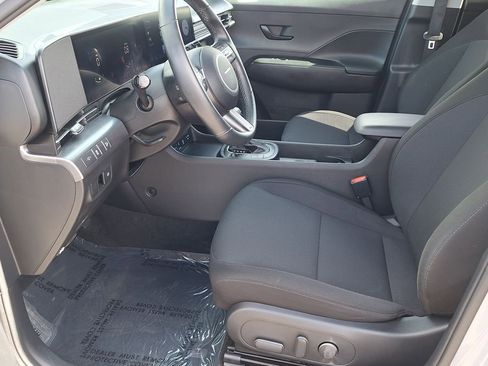 Certified 2025 Hyundai Kona SEL image 10