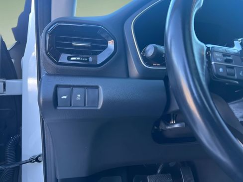 Used 2023 Honda Pilot Touring image 11