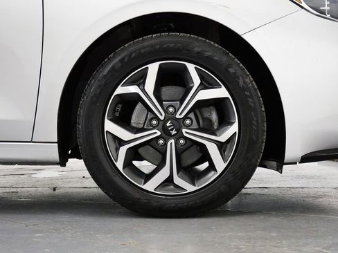 Used 2019 Kia Forte LXS FWD image 32