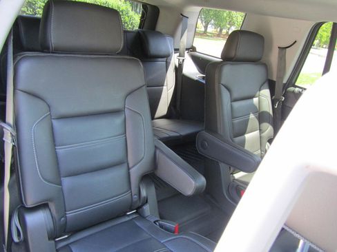 Used 2019 GMC Yukon Denali Ultimate w/ Denali Ultimate Package AWD/4WD image 25