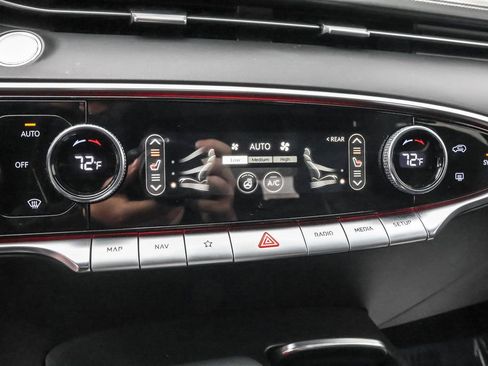 Used 2023 Genesis GV70 2.5T Sport Prestige w/ Sport Prestige Package image 31