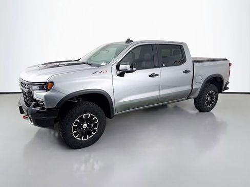 Used 2024 Chevrolet Silverado 1500 ZR2 w/ Technology Package image 3