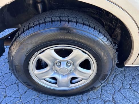 Used 2004 Toyota RAV4 4WD image 29